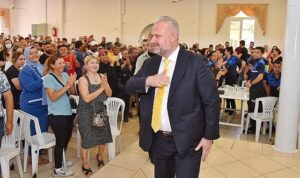 menemen-belediye-baskani-aydin-pehlivan-1-mayis-emek-ve-dayanisma-gununu-yayinladigi-mesajla-kutladi-EPaIzZEa.jpg