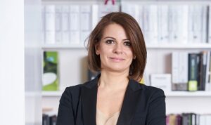 mercedes-benz-yonetim-merkezinde-boytorun-mimarlik-imzasi-hJUAtItj.jpg