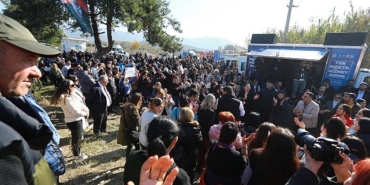 meryem-ana-evi-gelirleri-icin-yasal-surec-devam-ediyor-halkin-destegi-suruyor.jpg