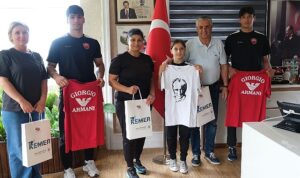 milli-takima-secilen-judoculardan-baskan-topalogluna-ziyaret-h2sl9u9N.jpg