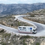 mobil-kuaforden-6-yillik-muthis-performans-mobil-kuafor-tiri-koy-koy-dolasiyor.jpg