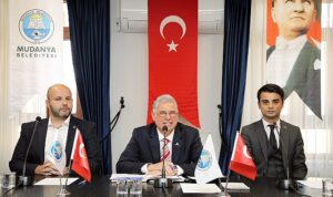 mudanya-belediye-meclisi-2024-2029-doneminin-ilk-toplantisini-yapti-ZFrBbNOV.jpg
