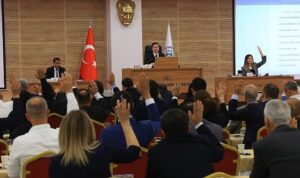 mugla-buyuksehir-belediye-meclisi-ahmet-aras-ogrenciler-icin-1-tlye-dusurdugumuz-sefer-agini-Tq2uglIy.jpg
