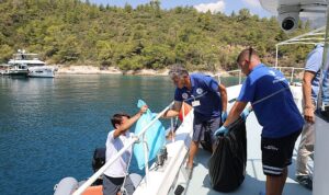mugla-buyuksehir-belediyesi-yaz-sezonunda-artan-deniz-trafigi-nedeniyle-ortaya-cikabilecek-kirliligi-onlemek-icin-Y6HrZrQU.jpg
