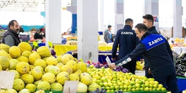 narlidere-belediyesinden-pazar-yerinde-kapsamli-denetim.jpg