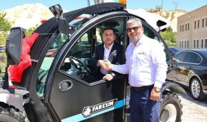 nevsehir-belediye-baskani-rasim-ari-is-makineleri-sektorunde-hizmet-veren-meka-lift-makine-tarafindan-hLy6qNY7.jpg