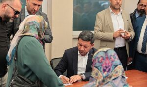 nevsehir-belediye-baskani-rasim-arinin-goreve-gelmesinin-ardindan-uygulamaya-baslattigi-mobil-baskanlik-ofisi-ile-HYsNW3Df.jpg