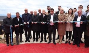 nilufer-belediyesi-gungorende-1-megawat-kapasiteli-gunes-enerji-santralini-hizmete-acti-UrcQPhU9.jpg