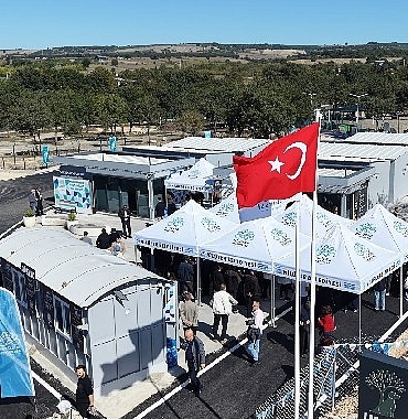 Nilüfer’de sahipsiz hayvanlar için “Umut Ağacı” açıldı
