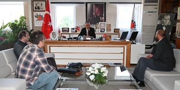 ogretmenlerden-baskan-topalogluna-ziyaret.jpg
