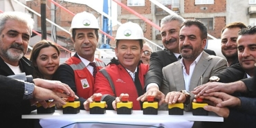 osmangazi-belediyesi-ilceyi-kreslerle-donatiyor.jpg