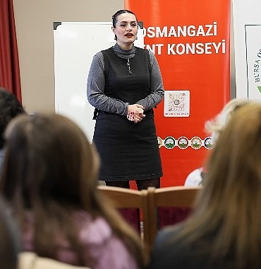 osmangazi-kent-konseyi-kadin-meclisinden-kadinlara-haklarini-ogreten-toplanti.jpg