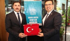 ozgurluklerini-gokyuzune-balon-ucurarak-kutladilar-DQx2hObN.jpg