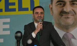 ozlu-ilk-gunku-askla-daha-cok-calisacagiz-BeMLQflw.jpg