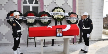 polis-memuru-serdar-gulcan-son-yolculuguna-ugurlandi.jpg