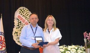 prof-dr-eser-yildirim-sozmen-emeklilige-ugurlandi-D39WBPbT.jpg