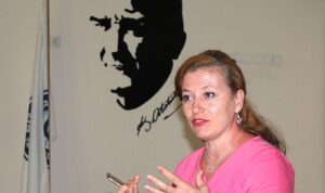 prof-dr-sule-erten-elaya-tubitak-fransa-disisleri-bakanligi-bosphorus-programi-kapsaminda-proje-destegi-A4dv8Vyn.jpg