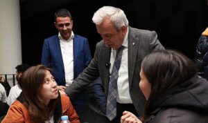 sadi-ozdemir-goruklelileri-dinledi-ChRYteYX.jpg