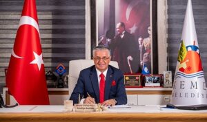 sanatin-ve-sanatcinin-yanindayiz-kemerde-ayni-salonda-tiyatro-ve-sinema-olacak-7spOrS5X.jpg