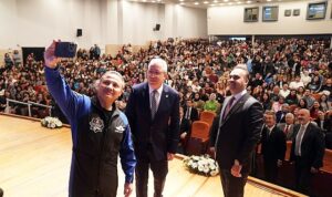 sanayi-ve-teknoloji-bakani-kacir-ile-turkiyenin-ilk-astronotu-gezeravci-euye-konuk-oldu-9kP7I4Ki.jpg