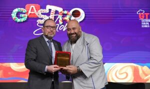 sef-somer-sivrioglu-gastroshowun-ozel-konugu-oldu-gastronomi-bir-sanattir-restoranlarimizda-sanat-eseri-sunuyoruz-RUKCwAK4.jpg