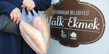 seferihisar-belediyesi-vatandasinin-yaninda-ekmek-7-tlden-satista.jpg