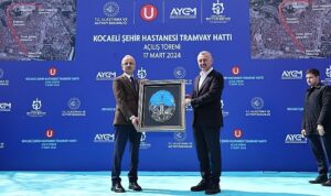 sehir-hastanesi-tramvay-hatti-torenle-acildi-Cmkuepj8.jpg
