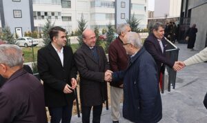 selcuklu-belediye-baskani-ahmet-pekyatirmaci-cuma-bulusmalari-kapsaminda-selcuk-mahallesinde-vatandaslarla-bir-araya-geldi-Je9K6SPD.jpg