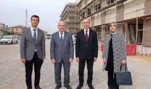 selcuklu-belediye-baskani-ahmet-pekyatirmaci-ve-konya-il-saglik-muduru-mehmet-koc-konyaya-saglik-vp3alQ9w.jpg