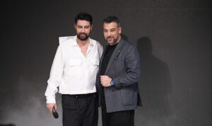 serkan-duman-ve-gokhan-dumandan-moda-resitali-5qDYhenO.jpg