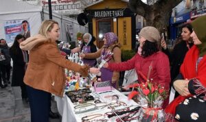 sevgililer-gunu-cesitli-etkinliklerle-kutlandi-3B77nkv2.jpg