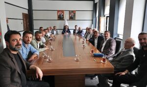 stklardan-baskan-ariya-hayirli-olsun-ziyareti-GdCpB5Hj.jpg