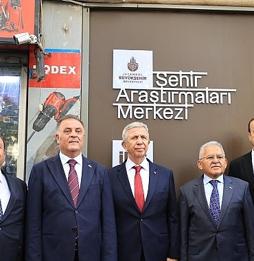 Tarihi Kuyumcu Han İstanbul’a Kazandırıldı