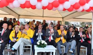 temel-atma-toreni-mitinge-donustu-eEIagxRO.jpg