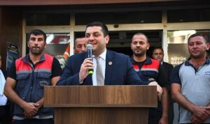 torbali-belediyesi-1-mayisi-halaylarla-kutladi-XqZInka9.jpg