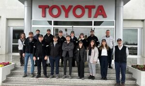 toyota-otomotiv-sanayi-turkiye-once-bagis-sonra-fabrika-turu-projesine-kaldigi-yerden-devam-ediyor-Jd1gE7GY.jpg