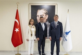 tugay-bosnanin-izmiri-izmirin-bosnayi-tanimasini-istiyoruz.jpg