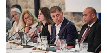 tugay-elimizin-altinda-olan-hazineleri-gormeliyiz.jpg