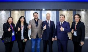 turk-dogal-tas-ihracatcilari-cinden-basariyla-dondu-3rUMvPV3.jpg