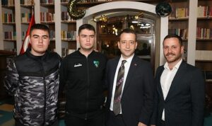 tutus-31-mart-gecesini-sizler-aydinlatacaksiniz-IGGpOPHl.jpg