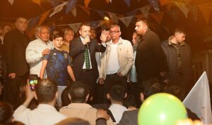 tutus-o-konusmayi-anlatti-izmiti-kazandik-bz2eYPBL.jpg
