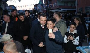 tutus-sevgisi-tepekoyde-sokaklara-tasti-nXLkMxYy.jpg