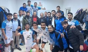 uchisar-belediye-baskani-abdullah-camci-hisarsporun-amator-lig-macini-tribunden-seyretti-NpwCpJPR.jpg