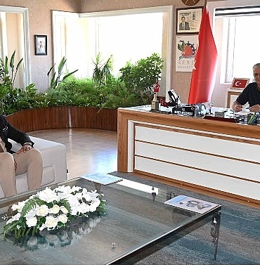Uğur Okulları Kemer Şube Müdürü Bayram’dan Başkan Topaloğlu’na ziyaret