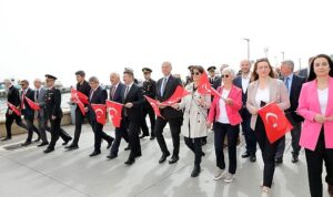 ulu-onder-mustafa-kemal-ataturkun-tum-dunya-cocuklarina-armagan-ettigi-23-nisan-ulusal-egemenlik-WWN9DKmd.jpg