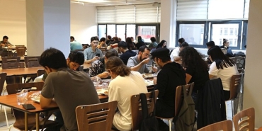 universitelilerin-aksam-yemegi-cankaya-belediyesinden.jpg