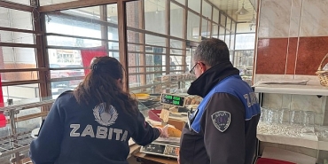 urla-belediyesinden-ramazan-bayrami-oncesi-siki-denetim.jpg