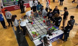 vex-robotics-antalya-turnuvasi-duzenlendi-EXpftdEj.jpg