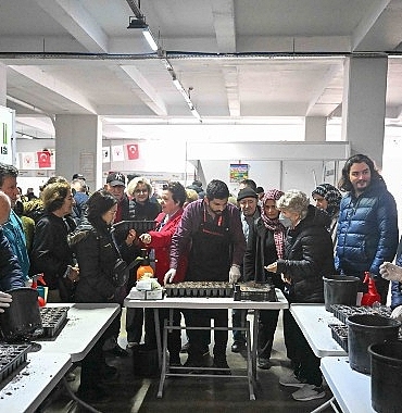 yerel-tohumlar-bornovada-gelecege-umut-oluyor.jpg