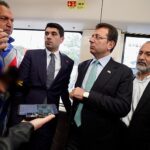 yuzde-100-elektrikli-420-kisilik-cevreci-metrobusun-test-surusune-ekrem-imamoglu-taniklik-etti-D8iJ1dkV.jpg